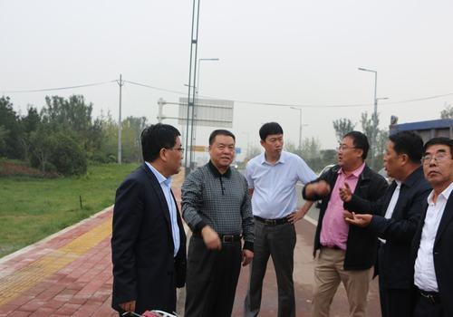 陜煤集團總經(jīng)理助理、建設(shè)集團聯(lián)合黨委書記、董事長寧興剛節(jié)日期間深入寶雞分公司施工現(xiàn)場視察慰問