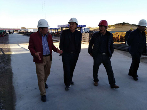 恒源集團(tuán)公司黨委書記、監(jiān)事長王勝勇一行蒞臨天工公司小保當(dāng)選煤廠末煤倉工地考察