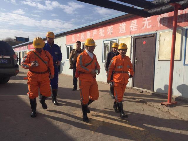 建設(shè)集團副總經(jīng)理王明智深入掘進公司紅柳林項目部一線檢查指導工作