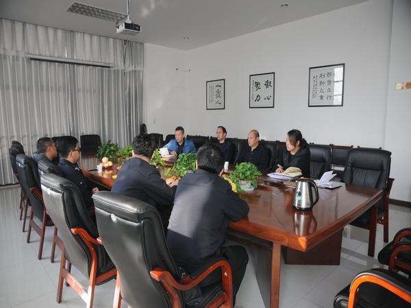 神木市勞動監(jiān)察大隊檢查掘進公司勞動用工情況