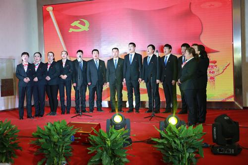 “放歌新時(shí)代，開(kāi)啟新征程，譜寫‘雙特百億’新篇章”