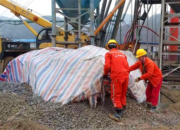 陜煤建設(shè)礦建三公司崔木項目部:冬季施工“不降溫” 全力以赴推進項目建設(shè)