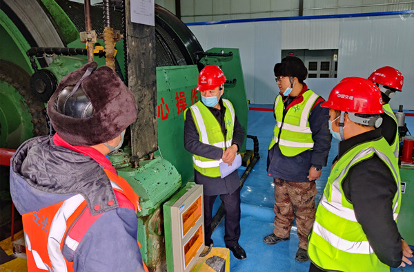 陜煤建設(shè)礦建三公司對天山項目進行開工驗收