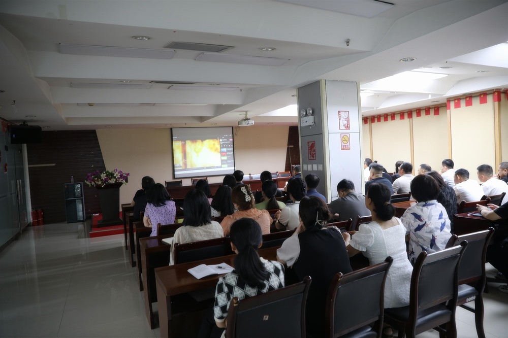 陜煤建設(shè)路橋分公司：把“黨建紅”融入“安全藍(lán)”，引領(lǐng)融合賦能高質(zhì)量發(fā)展