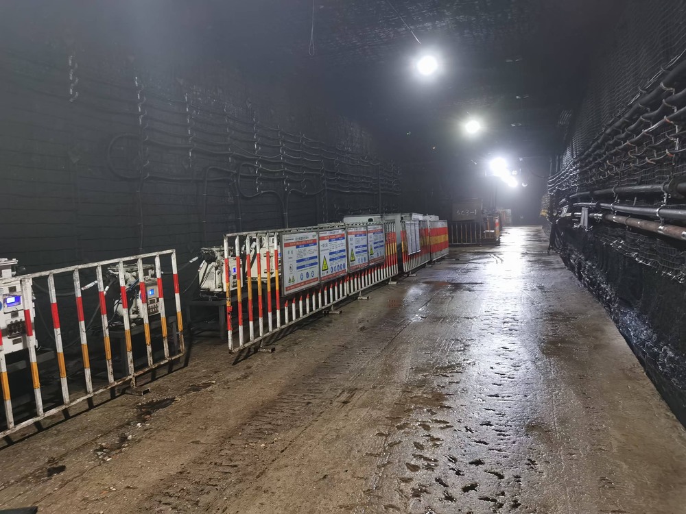 陜煤建設(shè)洗選煤運(yùn)營公司第二項(xiàng)目部：歲末堅(jiān)守，點(diǎn)亮煤礦“新光”，書寫新年安全序章