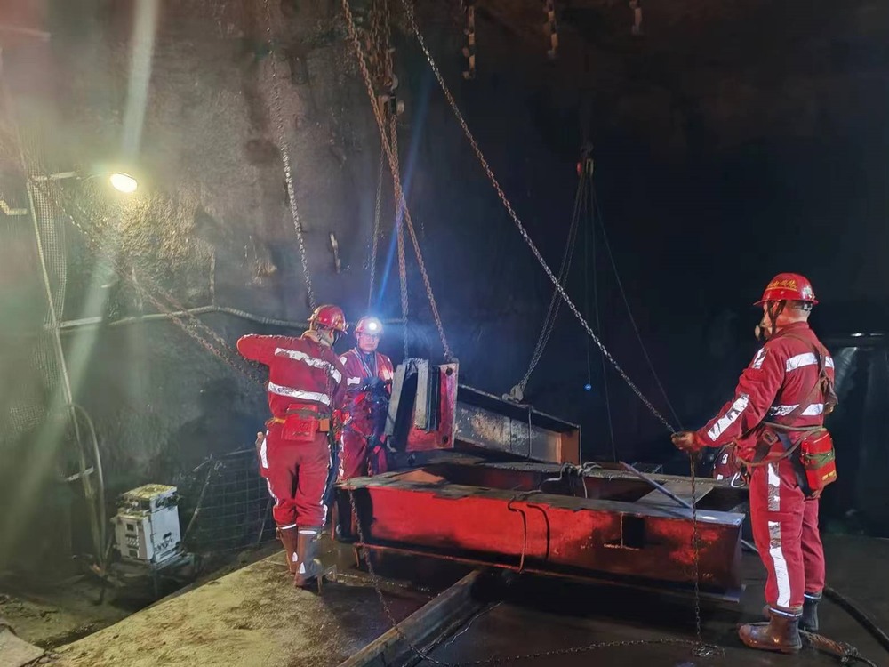 陜煤建設(shè)機(jī)電安裝公司：崗位上的春節(jié)，他們的堅守很 “燃”