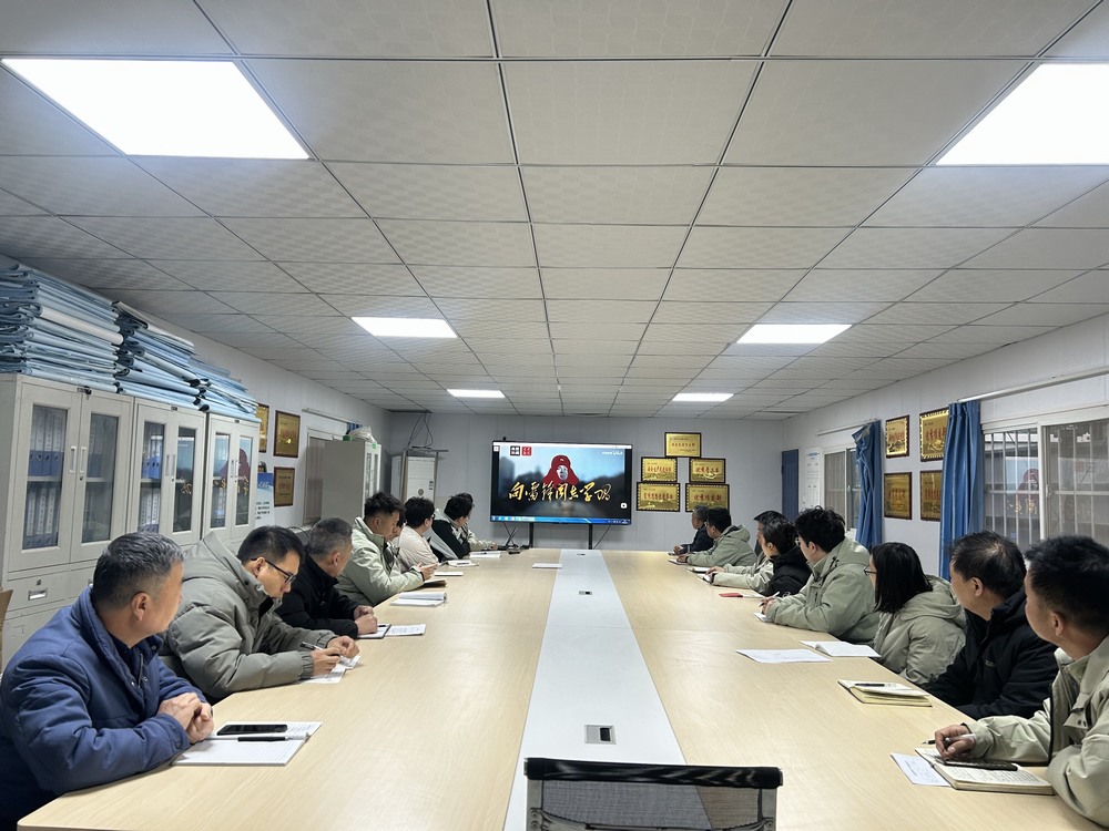 陜煤建設(shè)韓城分公司土建二項(xiàng)目部：傳承雷鋒精神，踐行時(shí)代擔(dān)當(dāng)