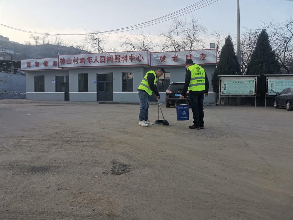 陜煤建設(shè)路橋分公司：學(xué)雷鋒，三月春“鋒”暖人心