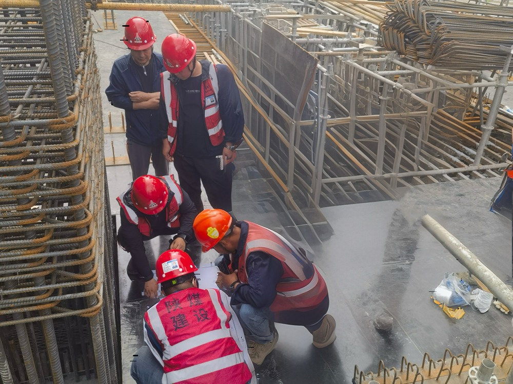 陜煤建設(shè)與浙江二建跨項目聯(lián)動 ，聚焦汽機預(yù)埋螺栓施工技術(shù)攻堅