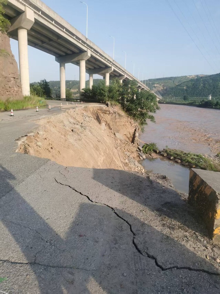 陜煤建設(shè)設(shè)計研究院：陜西彬長小莊礦進(jìn)礦道路搶險修復(fù)工程圓滿通過驗收