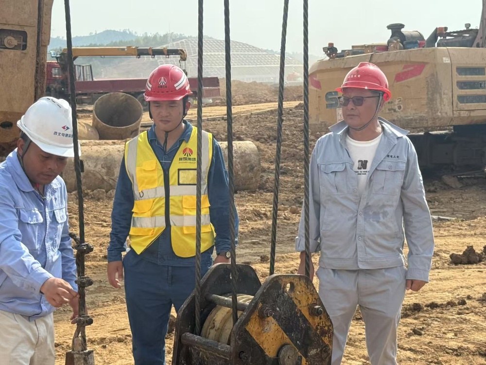 嚴(yán)檢重器筑防線 精管細控保安全