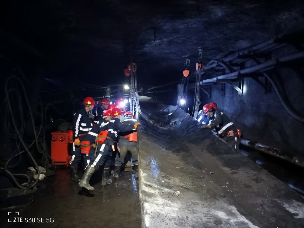 班班聯(lián)動、環(huán)環(huán)相扣！陜煤建設韓城分公司張家峁項目部“雙一流”班組打造安全生產(chǎn)“動態(tài)防護鏈”