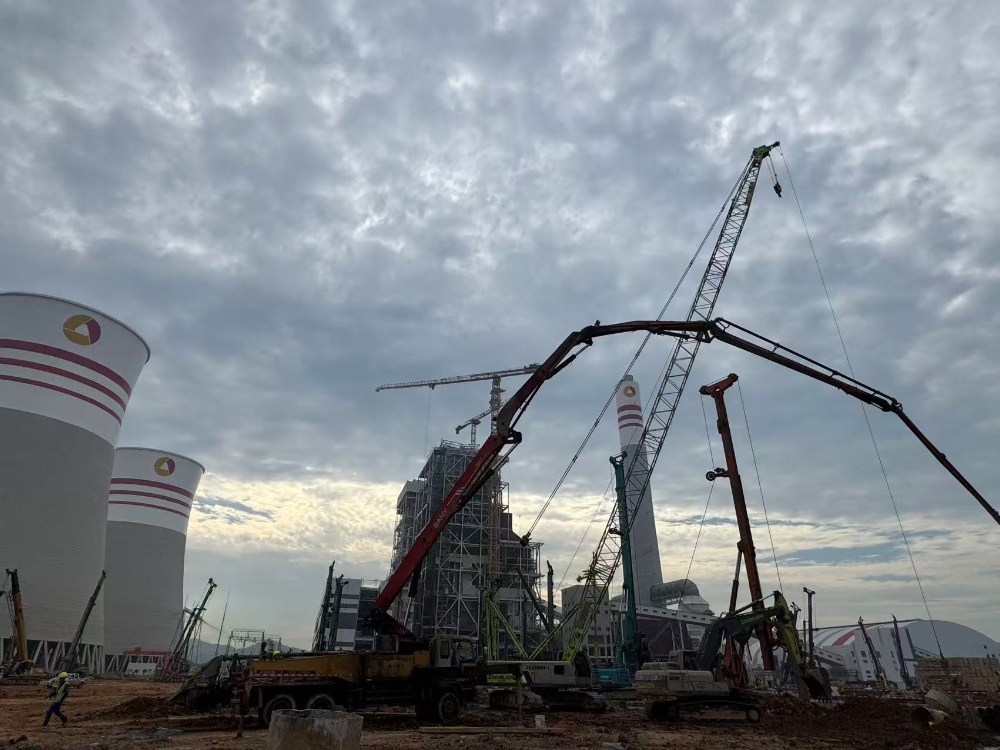 24小時(shí)鏖戰(zhàn)！陜煤電力上高有限公司2x1000MW清潔煤電擴(kuò)建項(xiàng)目煤倉(cāng)間灌注樁圓滿(mǎn)完成