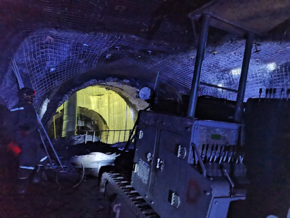  捷報！陜煤建設礦建二公司郭家灘項目部關(guān)鍵工程安全順利貫通