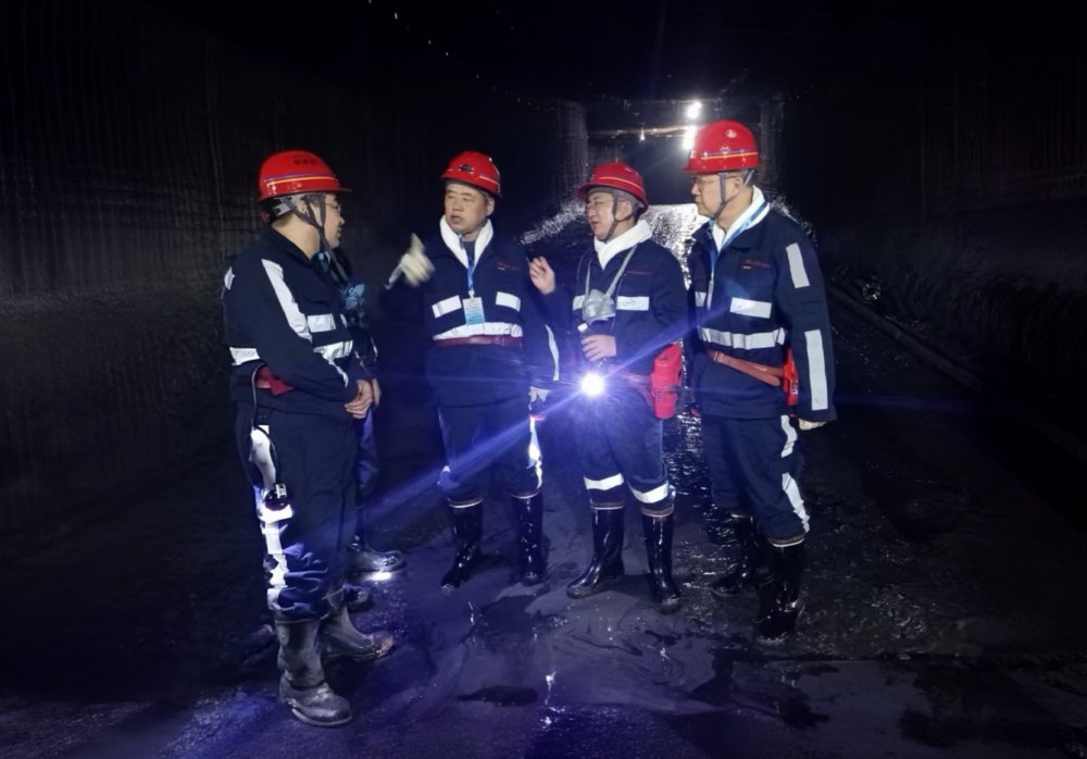 陜煤集團(tuán)對(duì)陜煤建設(shè)開(kāi)展四季度安全督查暨消防專(zhuān)項(xiàng)檢查